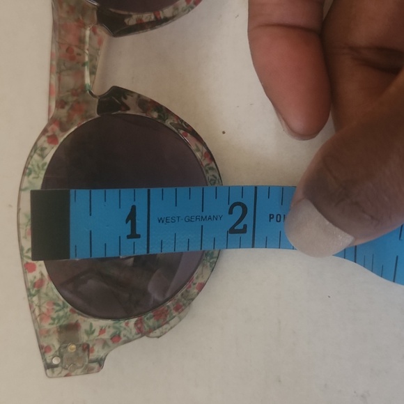 Flower print sunglasses - Picture 12 of 13